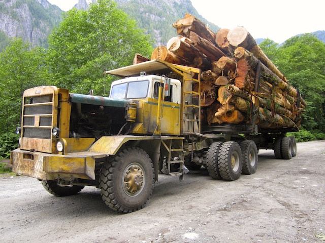 logging truck - log hauling powell river